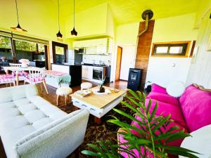 "Los laureles" vista al lago