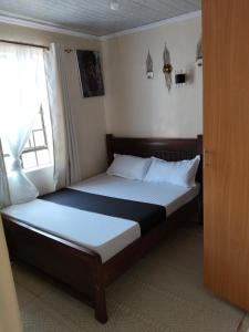 Queen Airport View Stay