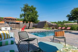 Villa contemporaine avec piscine