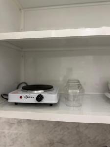 استديو بسرير ماستر وجلسة جانبية