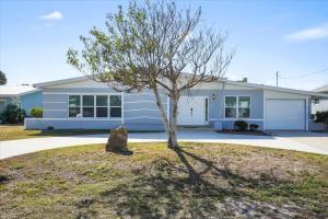 Harbo Haven - Waterfront Oasis and Heated Pool Family