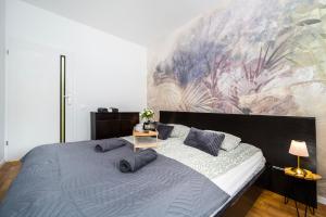 Bałuty Apt - Workspace, Parks & Railway Nearby