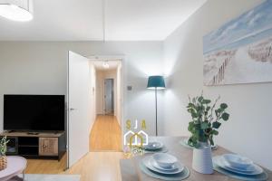 Residence - SJA Stays - Modern 3 Bed Apartment