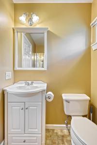 Suites On Chocolate - The Theater