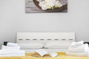 ArtStay AC Apt Near Metro, Fiumicino Airport