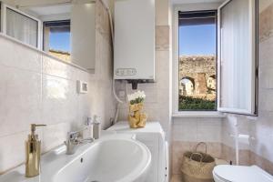 ArtStay AC Apt Near Metro, Fiumicino Airport