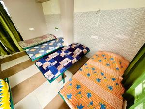 AGH Darshan Dorm Stay