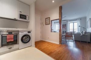 Modern bright - 2 Bedrooms 1 Bathroom -Lavapiés