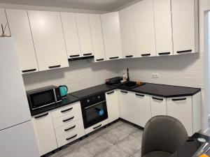 Prestige apartments ,Саймона Сміта 10,центр міста,тепла і комфортна