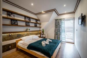 Domek u Świerków 2 - Zabytkowe domki 4 i 8 osobowe, w każdym 2 sypialnie, 2 łazienki, aneks kuchenny, balkon, 1,5km Termy Chochołowskie