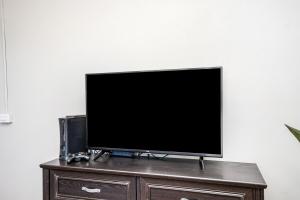 Fun pool home, 2 miles to Siesta