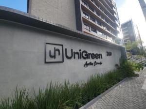 Estúdio em edf. c Piscina a 280 m do Mar UGR0404A