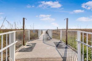 Sugar Beach 328 by Vacation Homes Collection