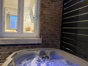 Suite Luxueuse avec jaccuzi sans vis-à-vis