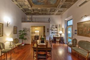 Mdr Rondinelli Apartments