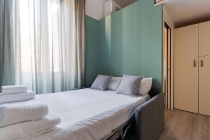 Youth Studio Milano M2 Abbiategrasso Assago Tram 15 Duomo