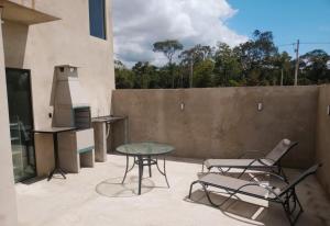 Casa Duplex com Piscina e Ar-Condicionado