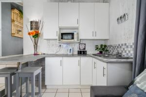 302 On Old Sea View Road Chelsea