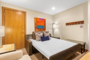 Grand Colorado on Peak 8 Suite - Ski-inout