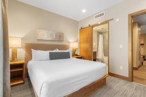 Grand Colorado on Peak 8 Suite - Ski-inout