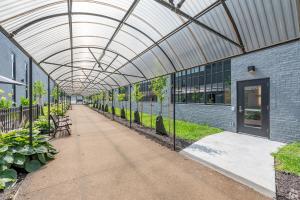 Landing Apartment - Cleveland