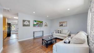 Family Home in Arvada with king beds and bunkbed