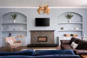 Spacious House nr Castle Beach Parking & Sauna