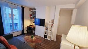 APPARTEMENT TOUT NEUF QUARTIER TOUR EIFFEL, INVALIDES et TROCADERO