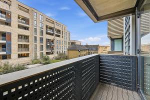 Two Bedroom apartment by Brookland Stays Serviced Accommodation & Short Lets in London with Free WiFi