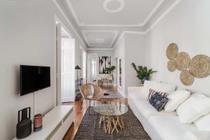 Elegant & Charming 2BR Apartment near LXFactory