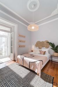 Elegant & Charming 2BR Apartment near LXFactory