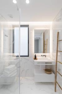 Prata Prime 2BR Apartment with Pool