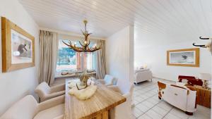 Apartment Skyline 107