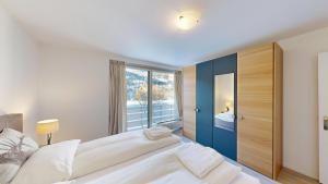 Apartment Skyline 107