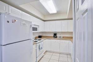 NSB Oceanwalk 5-203- Winding Waterways