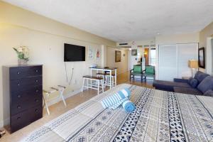 Daytona Hawaiian Inn 422