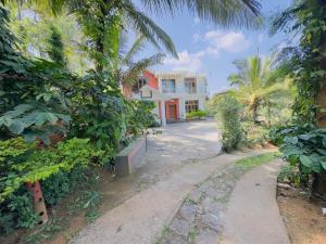 WhiteLilys Pool Retreat Kaggodlu Madikeri Coorg