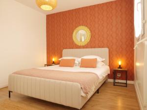 Disney Garden - Family apt with Garden, AC and Parking