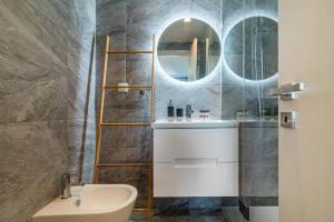 Large Terrace in Paraiso III