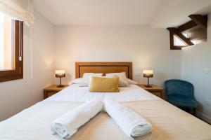 Downtown ChillOut Housing Cathedral Alcázar Views Toledo