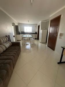 Apartamento em Balneário Picarras a 150m do Mar