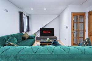 Stylish Dagenham Flat with Easy Access to Central London