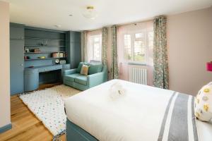 4BD Townhouse w Garden for 8 Adults & 4 Children