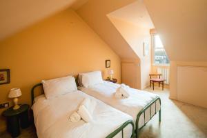 4BD Townhouse w Garden for 8 Adults & 4 Children