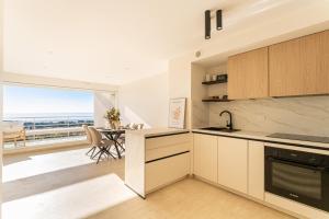 APPARTEMENT BANDOL VUE MER PANORAMIQUE AU CALME parking