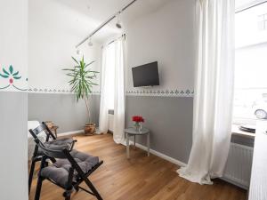 Library House Studio, Walk to Old Town