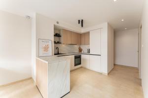 APPARTEMENT BANDOL VUE MER PANORAMIQUE AU CALME parking