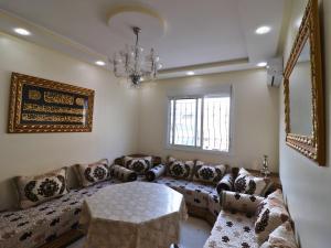 Authentiek appartement in gewilde wijk Kawacim op korte afstand van alle belangrijke trekpleisters