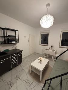 Cologne 20 min Tram 1 min, Top City Apartment