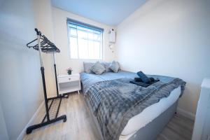 Cosy 2 BR Apt, DLR, London City Airport & ExCeL